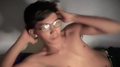 Snapshot of hotasian_jerome chatting on 02.10.26 hotasian_jerome online show from 02.10.26