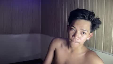 Snapshot of hotasian_jerome chatting on 04.28.26 hotasian_jerome online show from 04.28.26