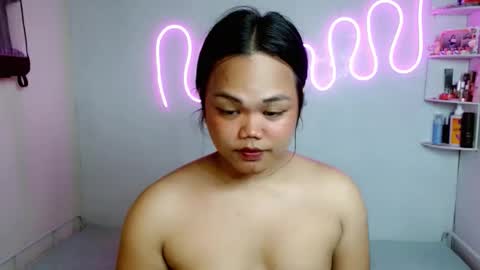 Snapshot of hotbabe_rica chatting on 12.16.25 Ricaa online show from 12.16.25