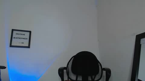 Snapshot of hotboyneon490 chatting on 12.27.24 Alex Neon online show from 12.27.24