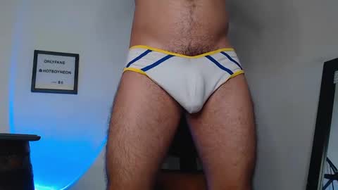 Snapshot of hotboyneon490 chatting on 12.29.24 Alex Neon online show from 12.29.24