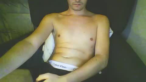 Snapshot of hotdutchtwink22 chatting on 09.30.25 Hotdutchtwink22 online show from 09.30.25