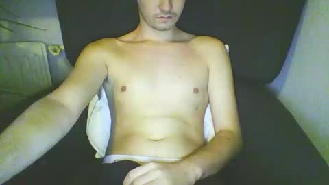 Snapshot of hotdutchtwink22 chatting on 10.10.25 Hotdutchtwink22 online show from 10.10.25