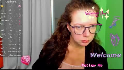 Snapshot of hotenjoymira chatting on 02.15.25 Mira online show from 02.15.25