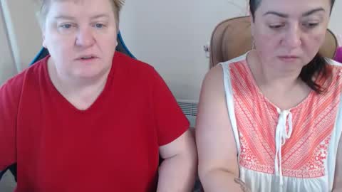 Snapshot of hotfiremommy chatting on 12.18.25 LimonkaFire online show from 12.18.25