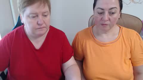 Snapshot of hotfiremommy chatting on 12.21.25 LimonkaFire online show from 12.21.25