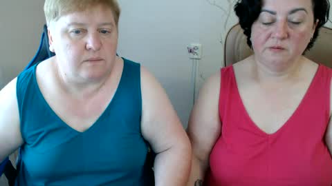 Snapshot of hotfiremommy chatting on 06.19.26 LimonkaFire online show from 06.19.26