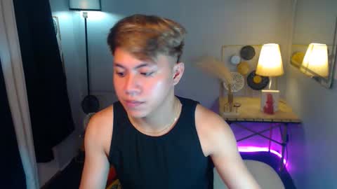 Snapshot of hotfucker_drei chatting on 09.24.25 hotfucker_drei online show from 09.24.25