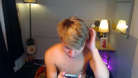 Snapshot of hotfucker_drei chatting on 09.26.25 hotfucker_drei online show from 09.26.25
