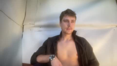 Snapshot of hotgentleman_3003 chatting on 07.12.26 William online show from 07.12.26