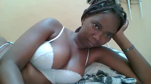 Snapshot of hotgodees chatting on 01.16.26 Queen online show from 01.16.26