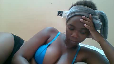 Snapshot of hotgodees chatting on 02.04.26 Queen online show from 02.04.26