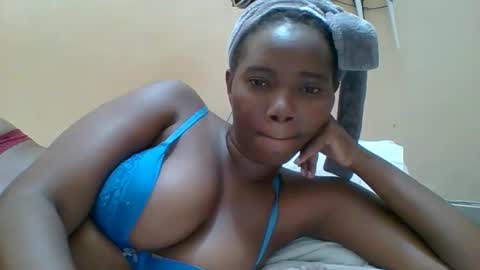 Snapshot of hotgodees chatting on 02.06.26 Queen online show from 02.06.26