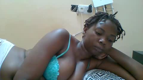 Snapshot of hotgodees chatting on 02.14.26 Queen online show from 02.14.26