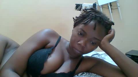 Snapshot of hotgodees chatting on 02.21.26 Queen online show from 02.21.26