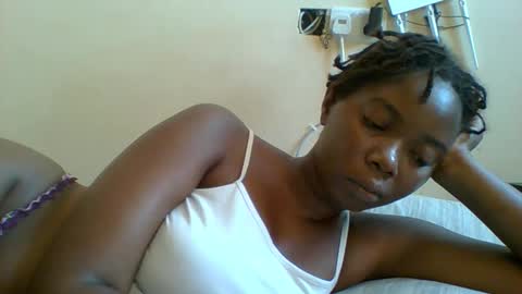 Snapshot of hotgodees chatting on 02.26.26 Queen online show from 02.26.26