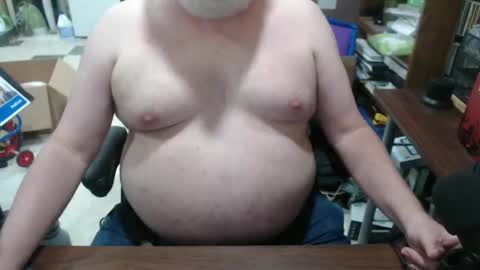 Snapshot of hotgrandpa594u chatting on 09.21.25 hotgrandpa594u online show from 09.21.25