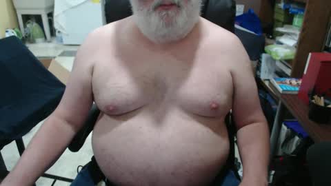 Snapshot of hotgrandpa594u chatting on 10.03.25 hotgrandpa594u online show from 10.03.25