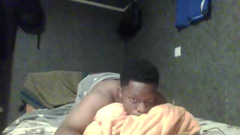 hotguyy001 online show from 02.26.25