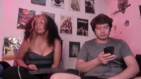 Snapshot of hothoneychile chatting on 02.02.26 Sam and Nico online show from 02.02.26