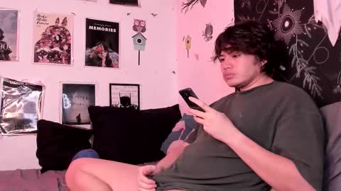 Snapshot of hothoneychile chatting on 03.01.26 Sam and Nico online show from 03.01.26