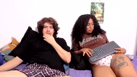 Snapshot of hothoneychile chatting on 07.07.26 Sam and Nico online show from 07.07.26