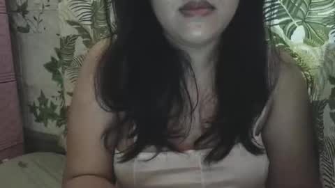 hotiemorenagurl18 online show from 04.17.26