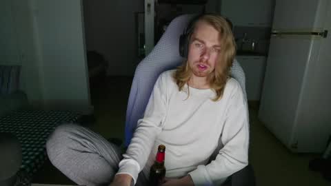 Snapshot of hotinhell666 chatting on 12.09.24 Hikikomori Alex online show from 12.09.24