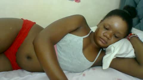 Snapshot of hotjeylee chatting on 07.15.26 LOYCE online show from 07.15.26