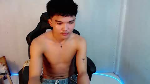 Snapshot of hotking_cummer chatting on 02.22.26 hotking_cummer online show from 02.22.26