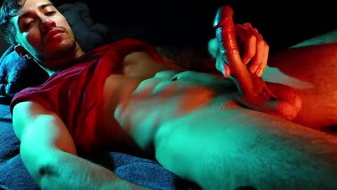 Hotlatinking online show from 01.12.25