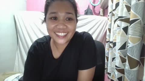 Snapshot of hotlavender chatting on 06.18.26 hotlavender online show from 06.18.26