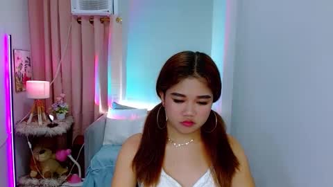 Snapshot of hotlayla_ chatting on 12.07.24 Layla online show from 12.07.24