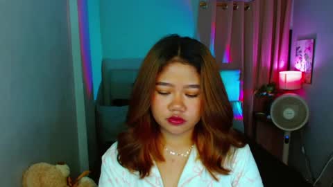 Snapshot of hotlayla_ chatting on 02.27.25 Layla online show from 02.27.25