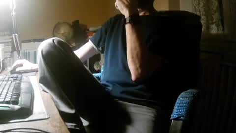 Snapshot of hotleopold chatting on 05.18.26 hotleopold online show from 05.18.26