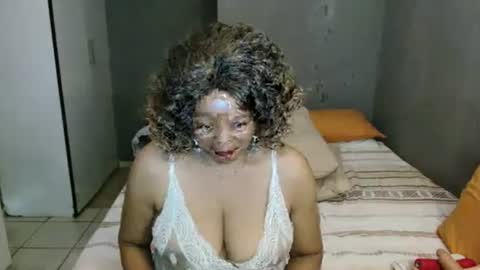 Snapshot of hotlilya chatting on 10.20.25 hotlilya online show from 10.20.25