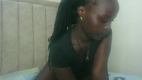 Snapshot of hotlina01 chatting on 04.29.26 hotlina01 online show from 04.29.26