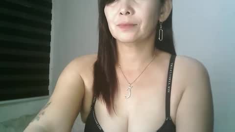 Snapshot of hotmamajen4u chatting on 05.03.26 hotmamajen4u online show from 05.03.26