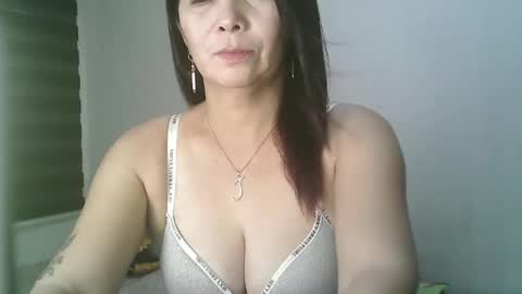 Snapshot of hotmamajen4u chatting on 05.04.26 hotmamajen4u online show from 05.04.26
