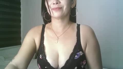 Snapshot of hotmamajen4u chatting on 05.09.26 hotmamajen4u online show from 05.09.26