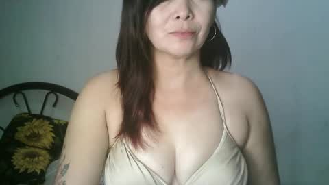 Snapshot of hotmamajen4u chatting on 05.31.26 hotmamajen4u online show from 05.31.26