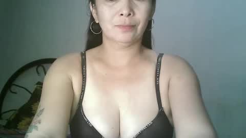 Snapshot of hotmamajen4u chatting on 06.01.26 hotmamajen4u online show from 06.01.26