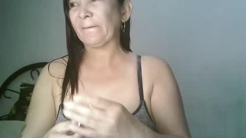 Snapshot of hotmamajen4u chatting on 06.02.26 hotmamajen4u online show from 06.02.26