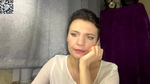 Snapshot of hotmamaqueen234 chatting on 05.25.26 hotmamaqueen234 online show from 05.25.26