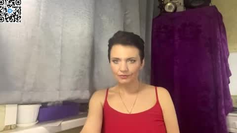 Snapshot of hotmamaqueen234 chatting on 05.26.26 hotmamaqueen234 online show from 05.26.26