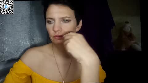 Snapshot of hotmamaqueen234 chatting on 06.15.26 hotmamaqueen234 online show from 06.15.26