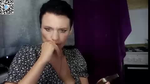 Snapshot of hotmamaqueen234 chatting on 06.25.26 hotmamaqueen234 online show from 06.25.26