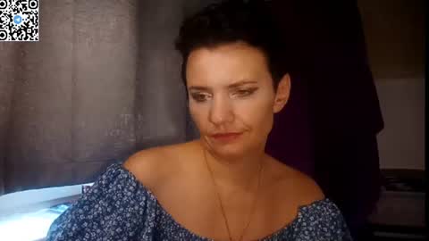 Snapshot of hotmamaqueen234 chatting on 07.01.26 hotmamaqueen234 online show from 07.01.26