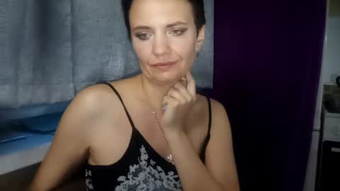 Snapshot of hotmamaqueen234 chatting on 07.23.26 hotmamaqueen234 online show from 07.23.26