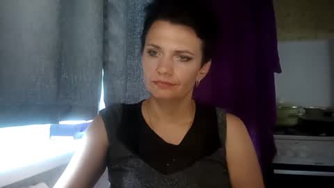 Snapshot of hotmamaqueen234 chatting on 07.27.26 hotmamaqueen234 online show from 07.27.26